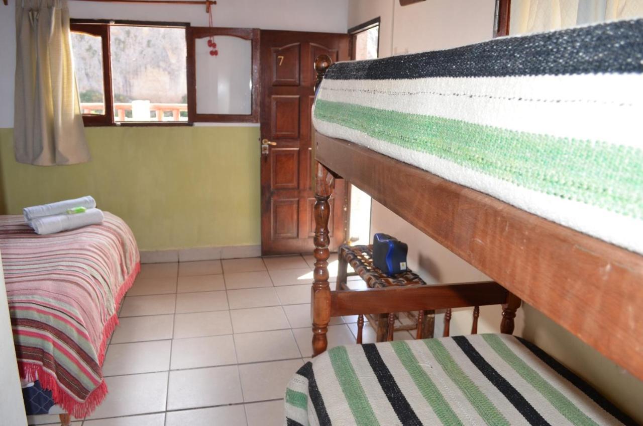 Hostal Milmahuasi Iruya Bagian luar foto